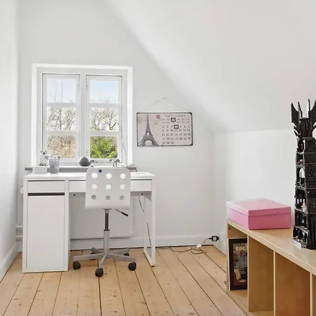 7 Person In Tranekaer-by Traum * Tranekær