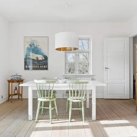 Prázdninový dům 7 Person In Tranekaer-by Traum